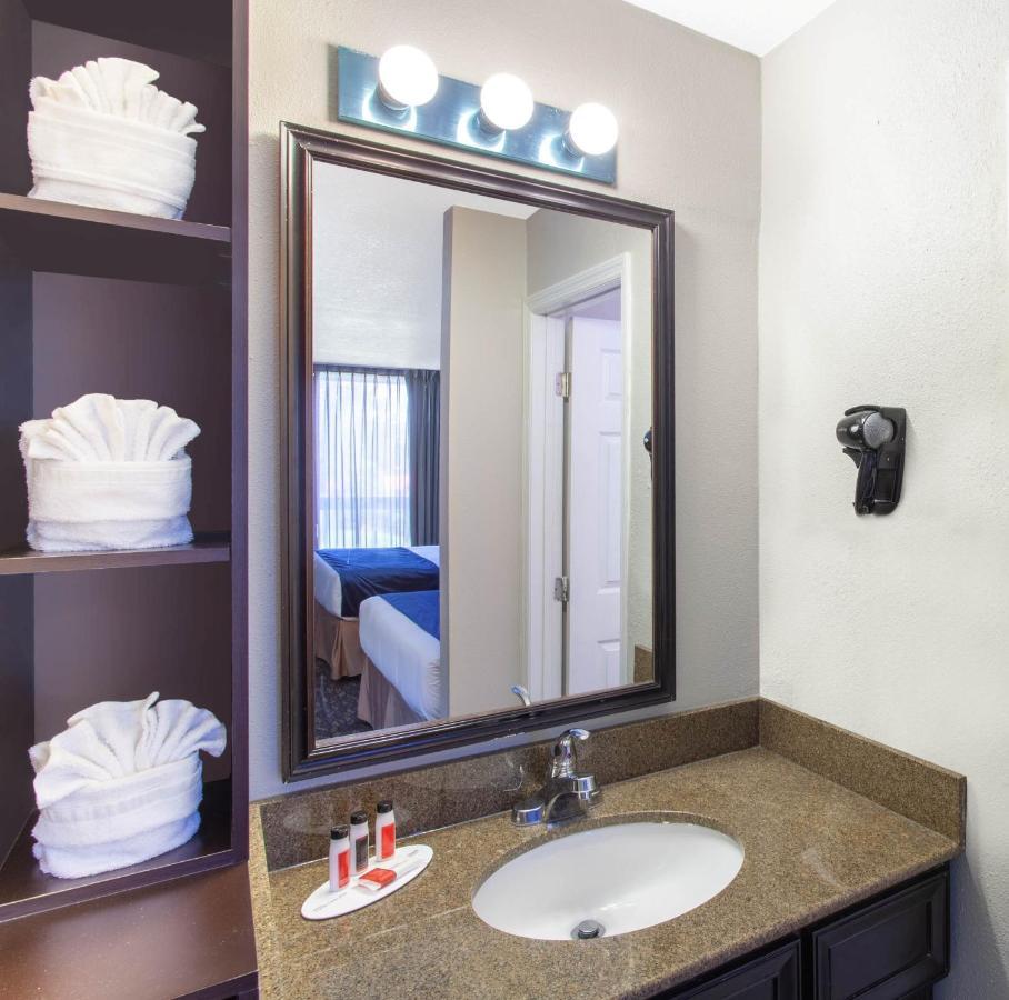 Grand Hotel Orlando At Universal Blvd - Shuttle To Theme Parks Екстериор снимка