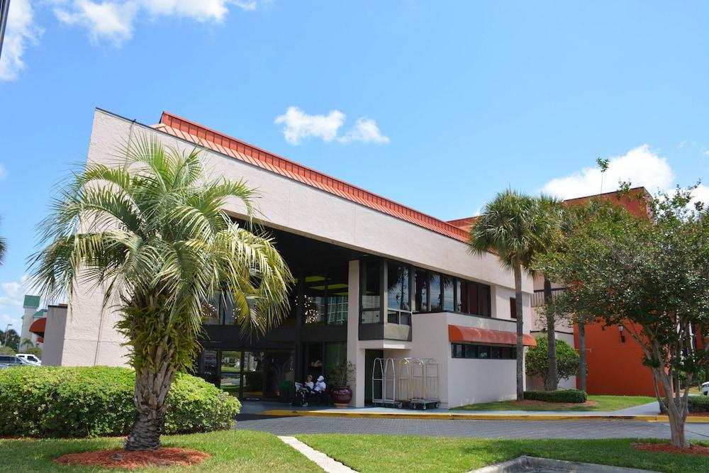 Grand Hotel Orlando At Universal Blvd - Shuttle To Theme Parks Екстериор снимка