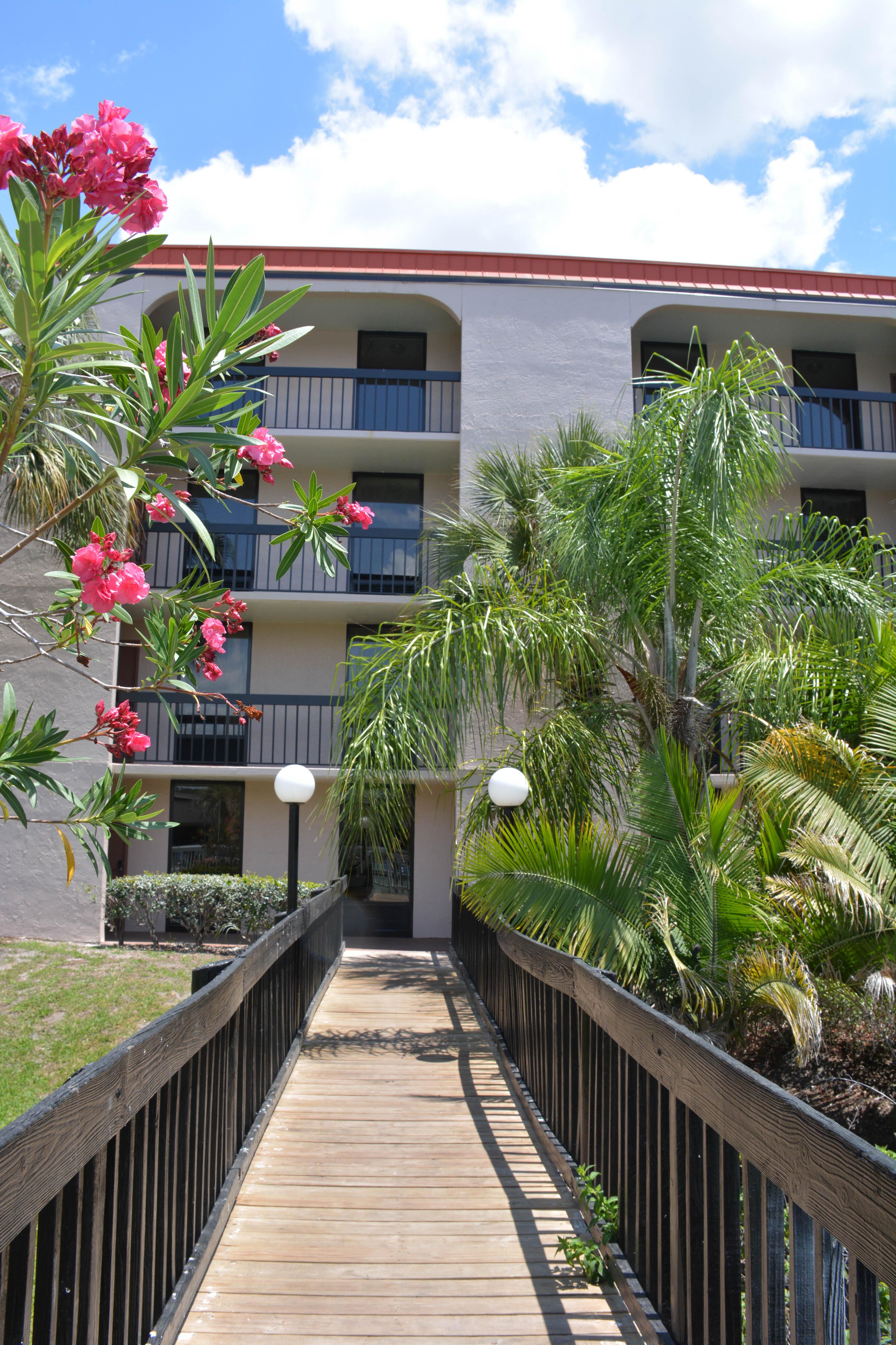 Grand Hotel Orlando At Universal Blvd - Shuttle To Theme Parks Екстериор снимка