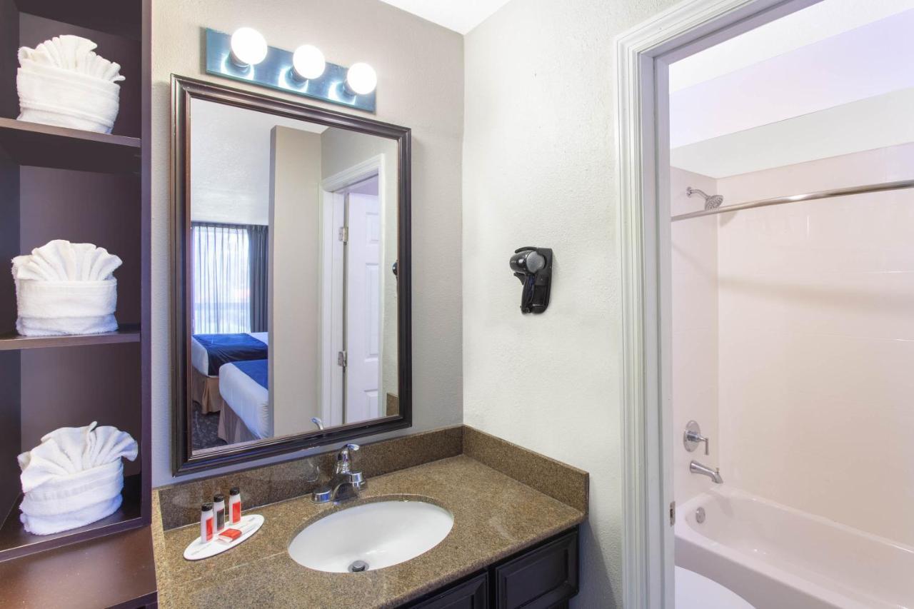 Grand Hotel Orlando At Universal Blvd - Shuttle To Theme Parks Екстериор снимка