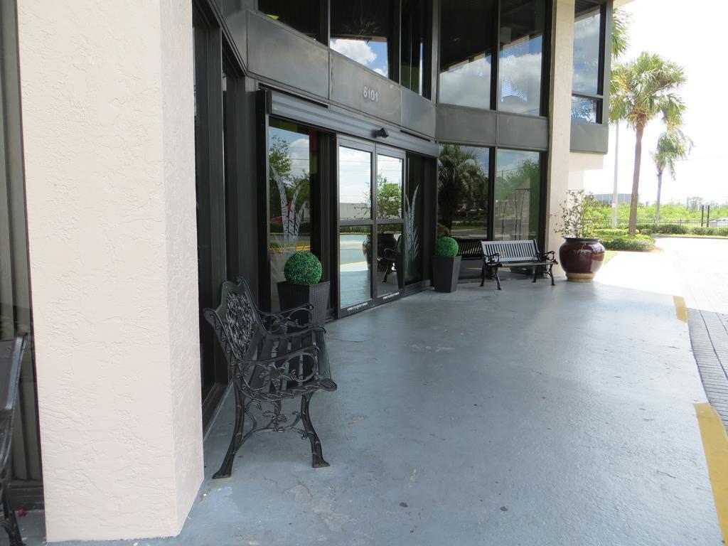 Grand Hotel Orlando At Universal Blvd - Shuttle To Theme Parks Екстериор снимка